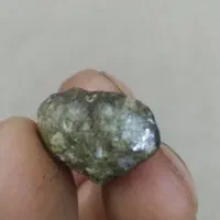 شهاب سنگ اصل الماسی پیدا شده درکویر .|جواهرات|کاشان, دانش|دیوار