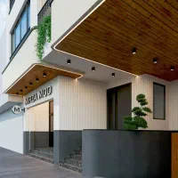 واحد-تجاری-لوکس