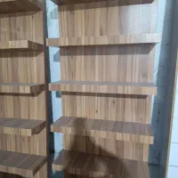 یک عدد ویترین دیواری در حد