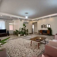 ۱۵۰ متری ۳خواب / تک واحدی / ۳ طرف نورگیر / فازصفر