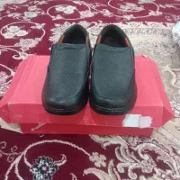 کفش با شماره ۴۰