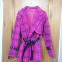 پالتو|لباس|شاهین‌شهر, اقبال لاهوری|دیوار