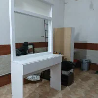 ویترین آرایشگاه در حد نو