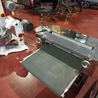 دستگاه خمیر پهن کن