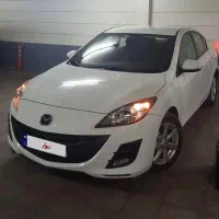 مزدا 3 نیو صندوق دار سفید تیپ 1 سال ساخت 1389