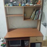 کتابخانه میز تحریر