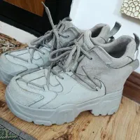 کفش خارجی  شیک لیژ دار.چرم . .سایز ۳۷  ۳۸میخوره