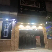 کارگر ساده در فروشگاه