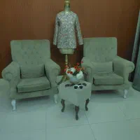 مبل تک نفره و رگال و مانکن و پرده و لوستر