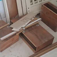 شلف مخفی رگال دار و باکس چوبی برای مغازه و اتاق