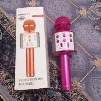 اسپیکرمیکروفنی  و ماشین کنترلی