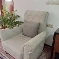 فروش مبلمان راحتی به همراه جلو مبلی و میز عسلی|مبلمان خانگی و میز عسلی|نجفآباد, ویلاشهر|دیوار