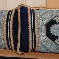 هشت عدد پشتی