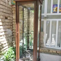 ویترین به علت تغییر مکان به فروش میرسد