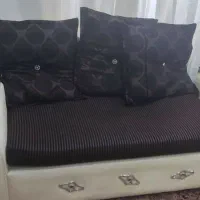 یک دست مبل راحتی 7 و نهار خوری 4 نفره