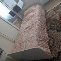 تخت یک نفره همراه با تشک