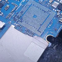 دنبال اجاره کردن میز برای تعمرات موبایل هستم