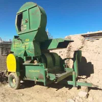 خرمنکوب کاه زن