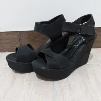 انواع کفش و کیف|کیف، کفش، کمربند|رشت, باهنر|دیوار