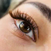 کاشت مژه و لیفت ابرو و مژه