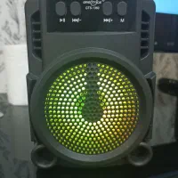 اسکیپر. باند .|پخش‌کننده همراه|نقده, |دیوار