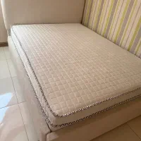 تخت به همراه تشک طبی نو