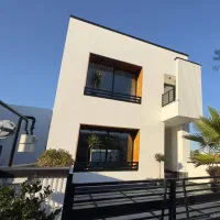 ۲۵۰ متر بنای خاص با استخر چهارفصل سند تک برگ