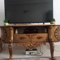 میز تلوزیون سلطنتی
