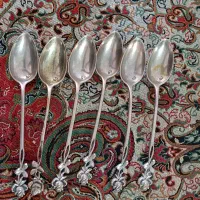 یک دست کامل قاشق چایخوری نقره عتیقه|کلکسیون اشیاء عتیقه|شیراز, هفت تنان|دیوار