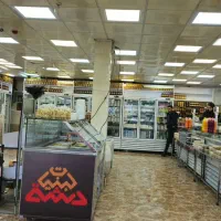همکار خانم برای فروشندگی