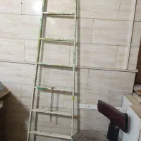 چهار پایه اهنی