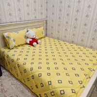 تخت دو نفره و دراور ب همراه روتختی