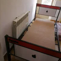 تخت خواب چوب و فلزتخت یک نفره سالم و با کیفیت،   .