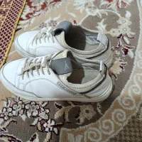 کفش اسپورت سفید در حد نو|کیف، کفش، کمربند|گلبهار, شهر جدید گلبهار|دیوار