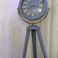 ساعت ایستاده