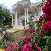 عمارت باغی۶۹۰متربهشت استخرداخل/زیرقیمت بعلت مهاجرت