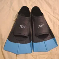 فین مخصوص شنا سایز اسما ۳۷-۳۹|غواصی و ورزش‌های آبی|تهران, بهار|دیوار