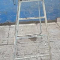 چهارپایه فلزی ۱ متری