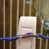 دستبند طرح سیبیل