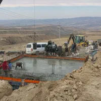 اجرای بتن ریزی با خلاطه مدیریت (فدایی)|خدمات پیشه و مهارت|بجنورد, |دیوار