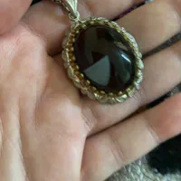 گردنبند خواص دار و مهره مکمل