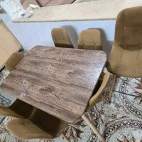 یک دست ناهارخوری 6نفره با یک عدد صندلی اپنی