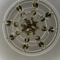 لوستر برنز در حد نو ۲عدد|لوستر و چراغ آویز|قدس, شهر‌قدس|دیوار