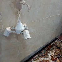 چراغ ۳ شاخ قابلیت تنظیم اارتفاع قیمت ۲۵۰هزار|لامپ و چراغ|قم, علی آباد سعدگان|دیوار