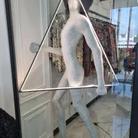 مجسمه ایستاده فول نگین