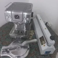 اسپرسوساز  همبرگر زن دستگاه دوخت