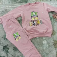 تعدادی لباس بچگونه