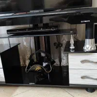 میز تلویزیون در حد نو