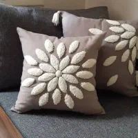 کوسن سنتی طرح گل ۱