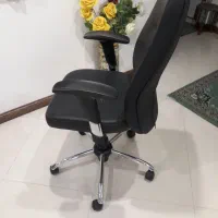 صندلی اداری چرخدار